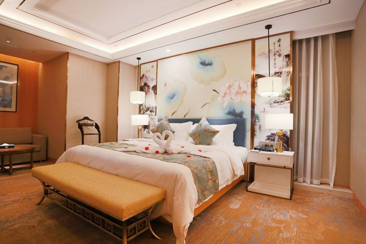 德辰金陵大酒店